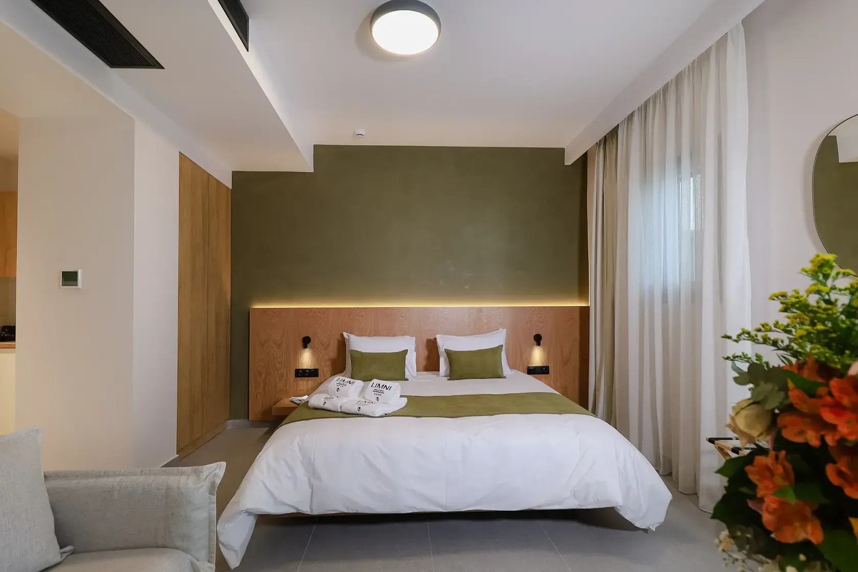 JUNIOR SUITE WITH JACUZZI